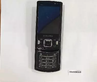 Сотовый телефони Samsung I8510 слайдер не проверено, экран не разбит
