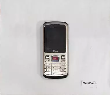 Сотовый телефон LG KM 330 без задней крышки , не проверено, экран не разбит